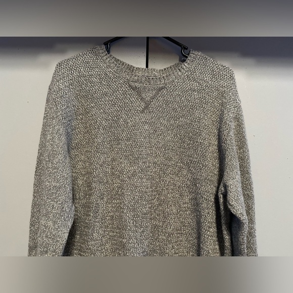 IZOD - Men’s Gray Slate Crewneck Knit Sweater (Size XL) - Picture 4 of 8